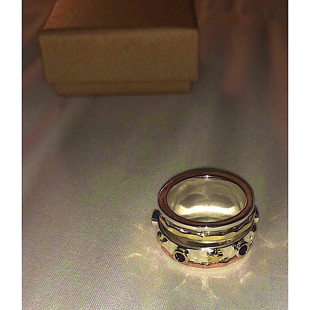 NWT Garnet/Tri-Tone Raised Daisies Spinner Ring, Sz. 8 - Picture 7 of 10
